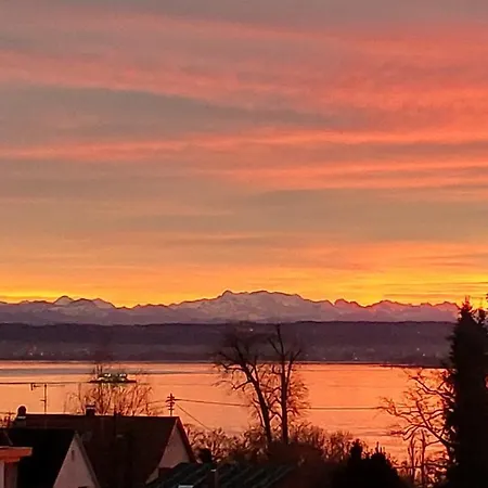 Aussichtsreich Am See *